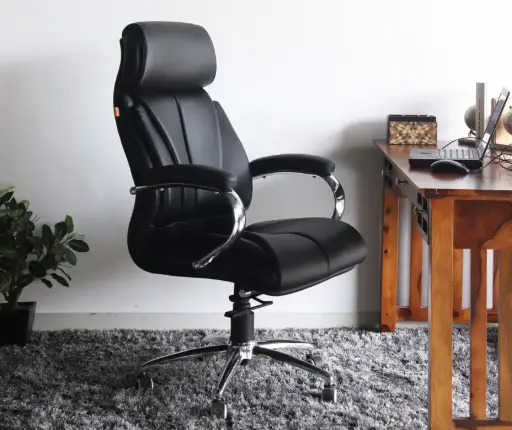 Black High-Back Revolving Chair – Leatherette